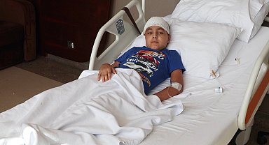 İstanbul- Romanya'da doktorlar 'riskli' dedi, 12 yaşındaki Anton beyin tümöründen Türkiye'de kurtuldu