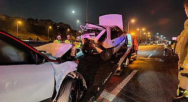 İstanbul- Sarıyer TEM Otoyolu'nda iki otomobil çarpıştı: 1 ölü