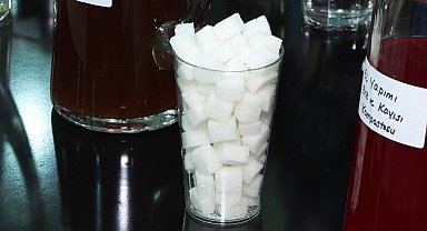 İstanbul - Şekerli içecekler karın bölgesindeki yağlanmayı artırıyor