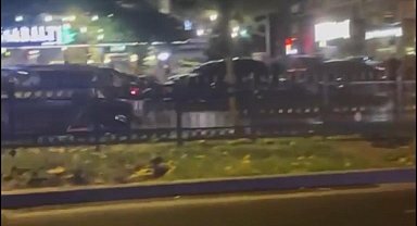 İstanbul - Şişli'de aracı tartıştığı grubun üzerine sürdü - 1