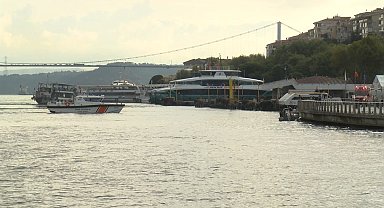 İstanbul- Üsküdar'da denize düşen kadını arama çalışmaları devam ediyor