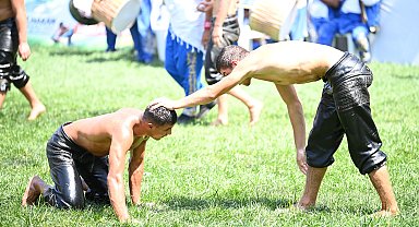 İstanbul- VAR'a gidilen 19'uncu Kocasinan Yağlı Güreşleri'nde Erkan Taş başpehlivan oldu
