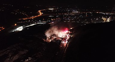 İzmit'te çöp döküm sahasındaki yangın 3 saatte söndürüldü