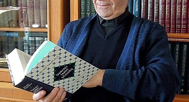 Kalp krizinden ölen tarihçi- yazar Necdet Sakaoğlu, son yolculuğuna uğurlandı