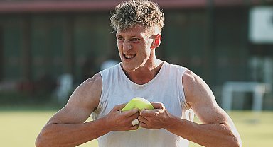 Karşıyaka stoper arıyor