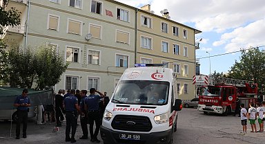 Kayseri'de 4 katlı binada yangın; 8 kişi dumandan etkilendi