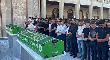 Kazada hayatını kaybeden kardeşler toprağa verildi