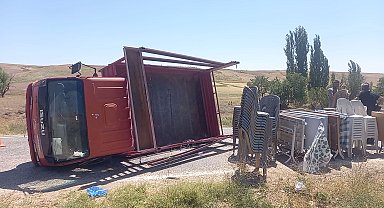 Kırıkkale'de kamyonet devrildi: 8 yaralı