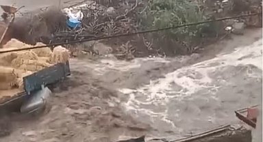 Kırşehir'de sağanak; sele kapılan çoban öldü