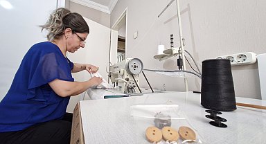 Kızının kendisinden habersiz başvuru yaptığı YKS'ye girip, 50 yaşında üniversiteyi kazandı