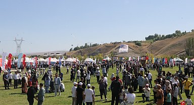 Malazgirt Zaferi'nin 953'üncü yıl dönümü kutlamaları Ahlat'ta başladı
