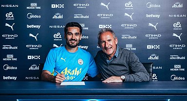 Manchester City, İlkay Gündoğan'ı renklerine bağladı