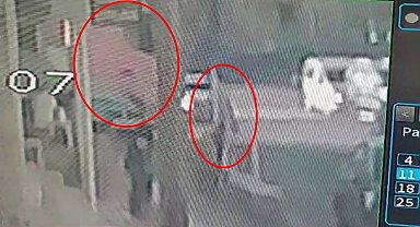 Mardin'de TIR'ın altında kalan kadının hayatını kaybettiği kaza anı, kamerada