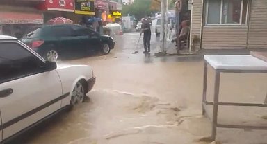 Mersin'de sağanak etkili oldu