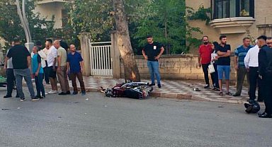 Motosikletiyle direğe çarpan Muhammed yaşamını yitirdi
