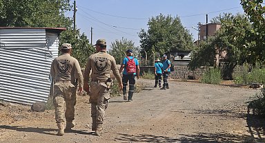 Narin'i arama çalışmaları 3'üncü gününde; 9 bin 300 araç kontrol edildi