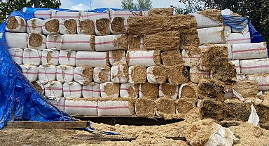 Ordu'da mandırada yangın; 100 ton saman, kamyon ve iki zirai tarım aracı yandı