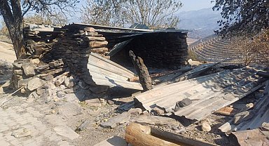 Orman yangınında evi yanan çiftçi o anları gözyaşlarıyla anlattı