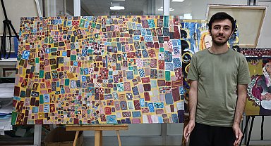 Otizmli üniversite öğrencisi Hamza'nın yaptığı yağlı boya tablolar belediyenin sergisinde yer alacak