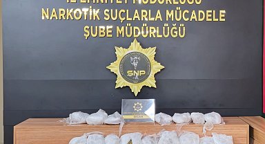 Otomobilin bagajından uyuşturucu çıktı, sürücü gözaltında