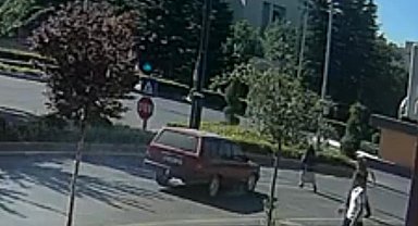 Otomobilin yayaya çarptığı kaza, kamerada