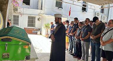 Oyuncu Hakan Yılmaz'ın babası son yolculuğuna uğurlandı