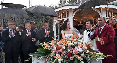 Özel ve Kılıçdaroğlu, nikah şahitliği yaptı