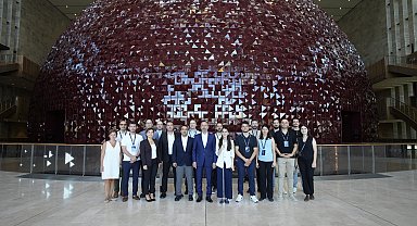 PİLOT programına seçilen girişimciler Türk Telekom CEO Önal ile bir araya geldi