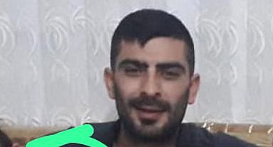 Polis, cinayet şüphelisini garsonluk yaptığı restoranda müşteri gibi davranarak yakaladı