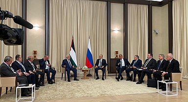 Rusya Devlet Başkanı Vladimir Putin, Filistin Devlet Başkanı Abbas ile bir araya geldi