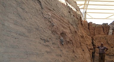 Salihli'de 50 yıl önce keşfedilen 2 bin 700 yıllık sur duvarı, turizme kazandırılacak