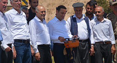 Şırnak'ta boşalttıkları köylerine dönenler için yol yapımına başlandı