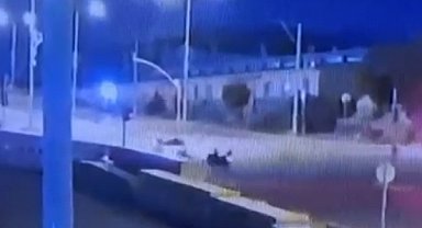 Taksiyle çarpışan motosikletin sürücüsü öldü, kaza kamerada