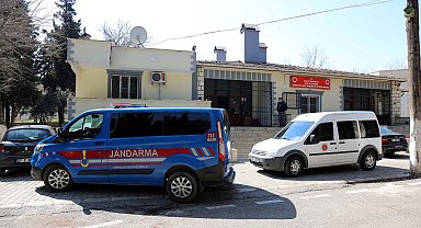 Tarlasına giden çiftçiyi, husumetlisi av tüfeğiyle öldürdü