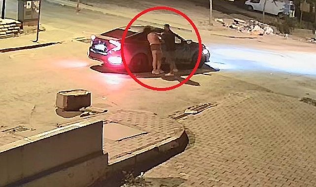 Tartıştığı sevgilisini otomobilden indirip darbetti