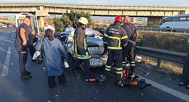 TEM'de 4 araç birbirine girdi: 2 yaralı