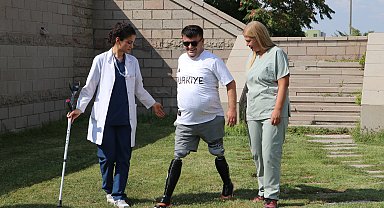 Terör gazisi, mikroişlemcili diz proteziyle desteksiz yürüyor