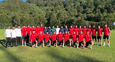 Turgutluspor kampa girdi