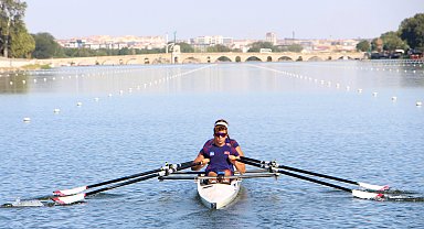 Türkiye'yi ilk kez Paralimpik Oyunları'nda temsil edecek kürek milli takımında hedef madalya
