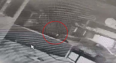 Urla'da 1 gecede 2 ATV çalındı, park halindeki otomobilden hırsızlık yapıldı; o anlar kamerada