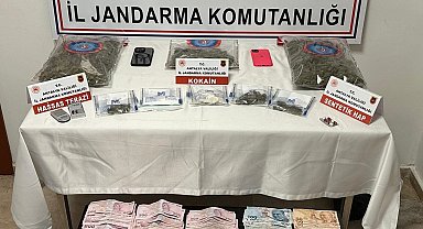 Uyuşturucu operasyonunda kaçan şüpheli, otomobiliyle duvara çarptı