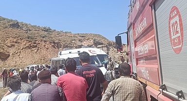 Van'da otomobil şarampole yuvarlandı: 2'si ağır, 4 yaralı