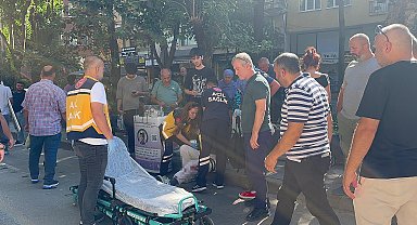 Yarım saatte 4 kişiyi bacaklarından bıçaklayıp kayıplara karıştı