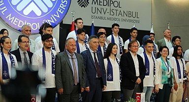 YKS'de ilk 100'e giren 25 öğrenci İstanbul Medipol Üniversitesi'ni tercih etti