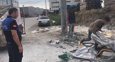 Zabıta, çevreyi kirleten hurdacılara önce temizlik yaptırdı sonra ceza kesti