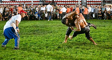 2'nci Gazi Paşa'yı Anma Yağlı Güreşleri'nde başpehlivan İsmail Koç