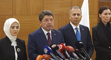 3 bakan Narin'in mezarını ziyaret etti