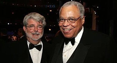 'Darth Vader'ın sesi James Earl Jones hayatını kaybetti