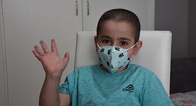 4 yılda iki kez lösemiye yakalanan Sidar, okuluna kavuşacağı günü bekliyor