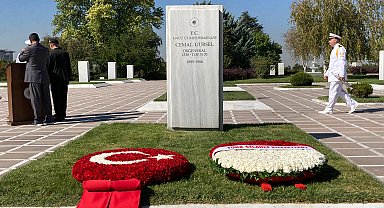 4'üncü Cumhurbaşkanı Cemal Gürsel, mezarı başında anıldı